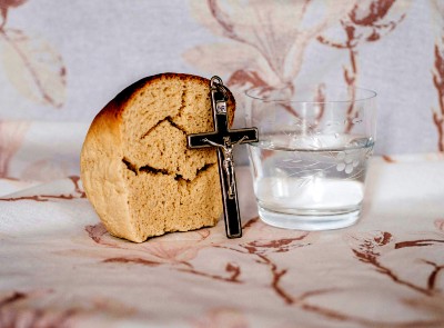 Remember prayer time in the morning to set the right priorities. Start the day right and you will finish right.